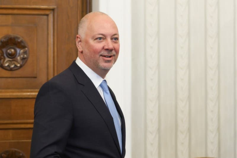 bolgariya-parlamenti-rosen-zelyazkowy-taze-premyer-ministr-edip-saylady