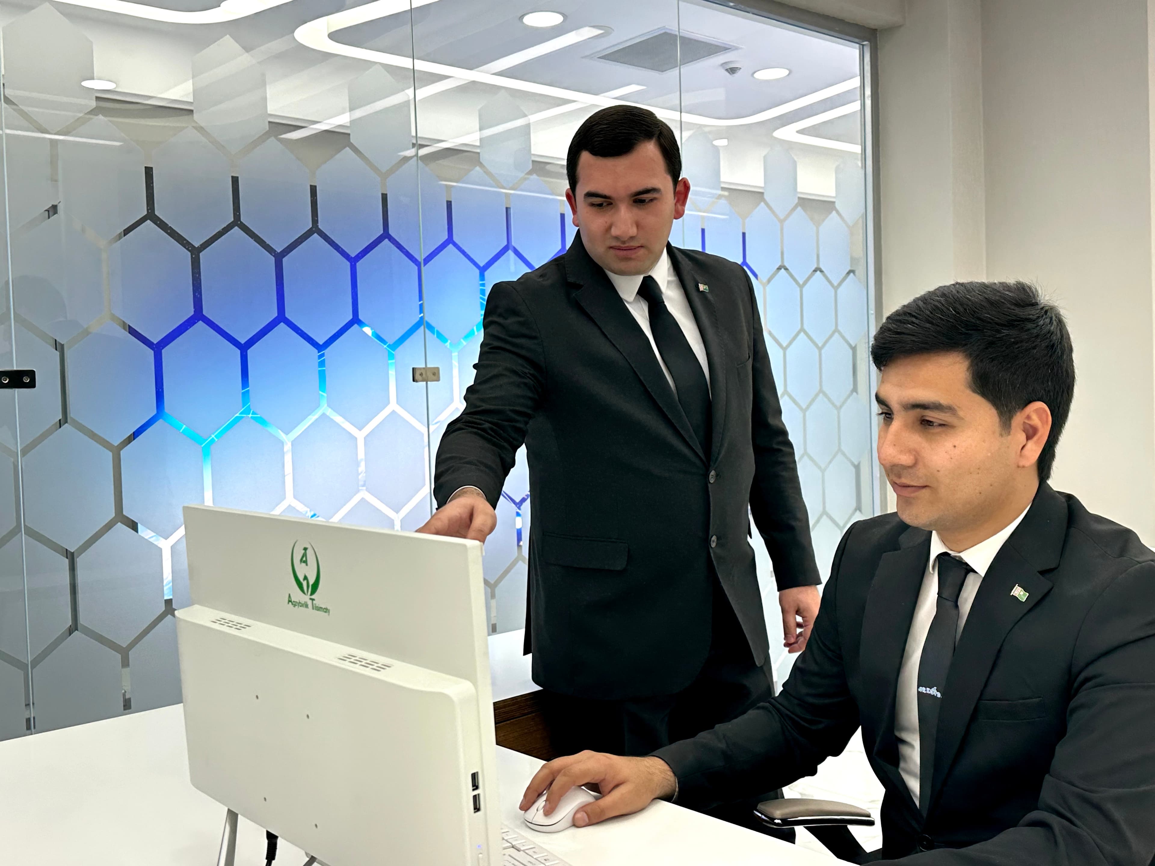 Aragatnaşyk pudagynyň ýaşlary ýurdumyzda sanly ulgamy ösdürmegi we kämilleşdirmegi özlerine baş maksat edinýärler