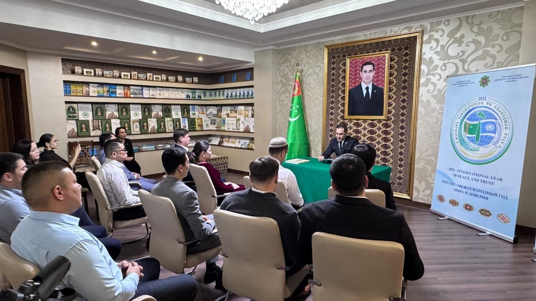 Gyrgyzystandaky Türkmenistanyñ ilçihanasy Halkara parahatçylyk we ynanyşmak ýylyna bagyşlanan çäre geçirdi