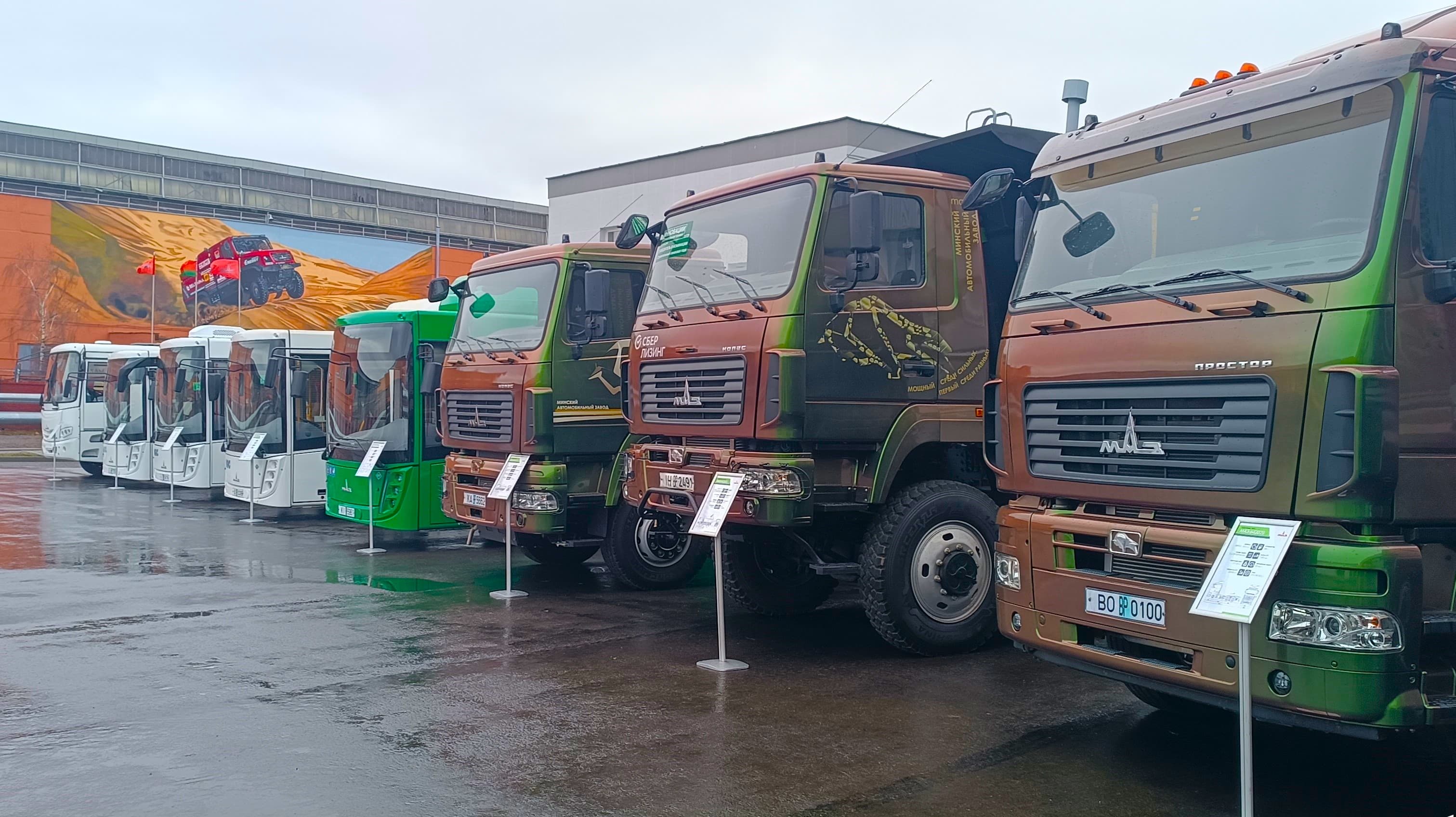 posol-turkmenistana-oznakomilsya-s-peredovymi-razrabotkami-minskogo-avtozavoda