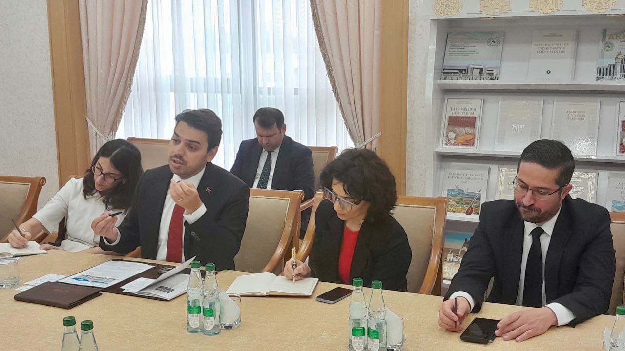 abdullah-eren-visited-leading-universities-turkmenistan