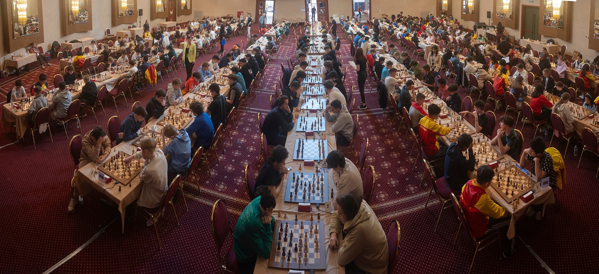 turkmenskie-shkolnicy-zavoevali-dve-bronzy-mirovogo-shahmatnogo-pervenstva-v-grecii