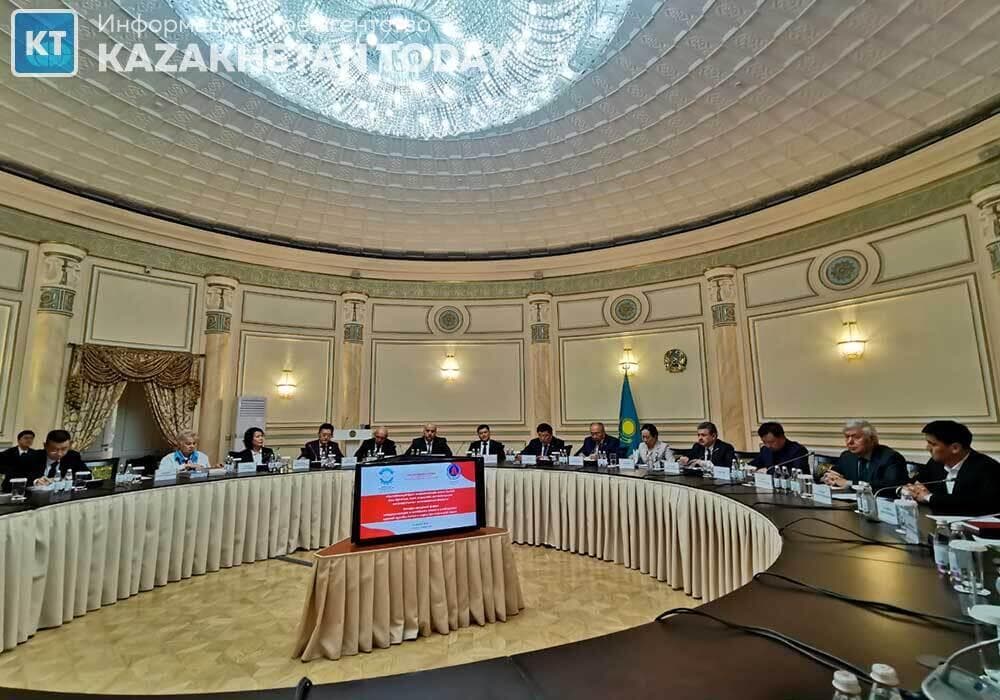 v-almaty-proshel-mezhdunarodnyj-forum-modernizaciya-v-kitajskom-stile-i-soobshchestvo-edinoj-sudby-kitaya-i-stran-ca