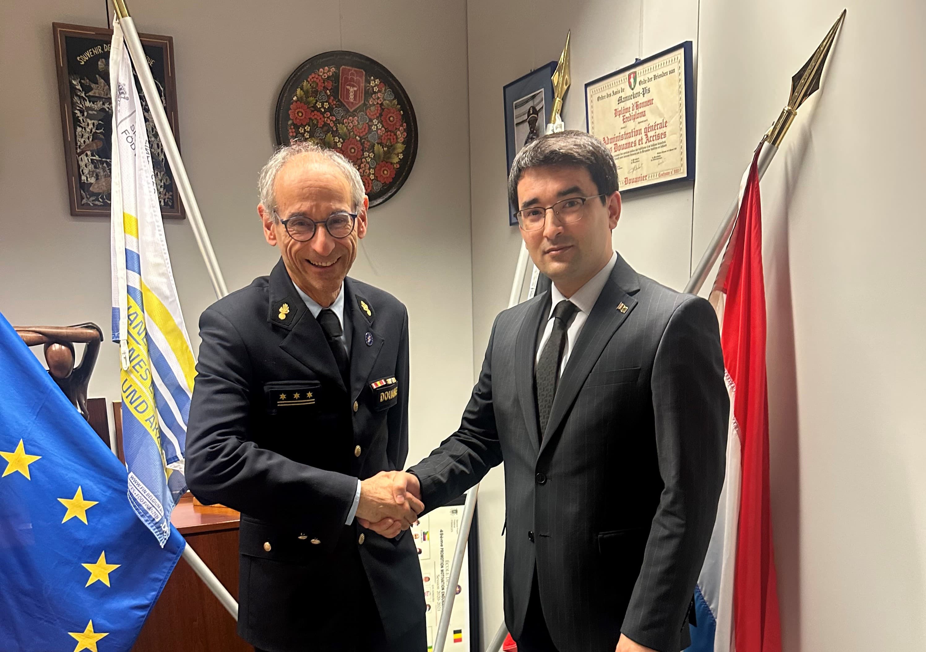 posol-turkmenistana-vstretilsya-s-gendirektorom-glavnogo-tamozhennogo-upravleniya-belgii