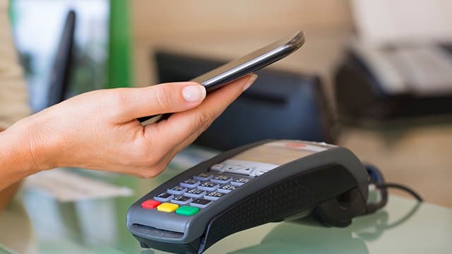 Türkmenistanda döwrebap onlaýn bank hyzmatlarynyñ görnüşi giñeldilýär