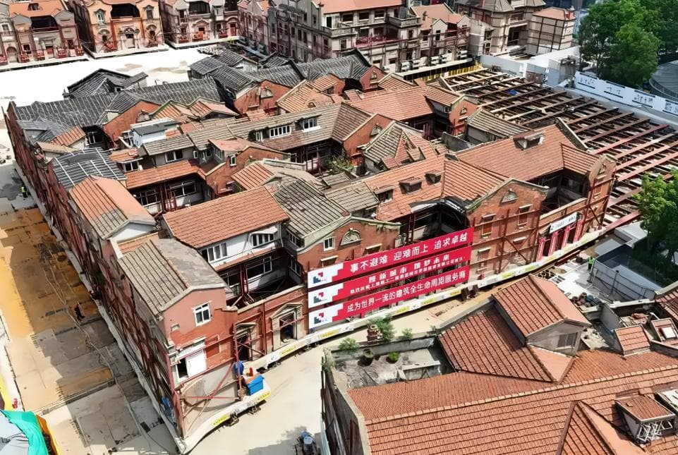 sanhayda-taryhy-mahellanin-yerasty-toplumynyn-gurlusygy-ucin-robotlaryn-komegi-bilen-yeri-uytgetdildi