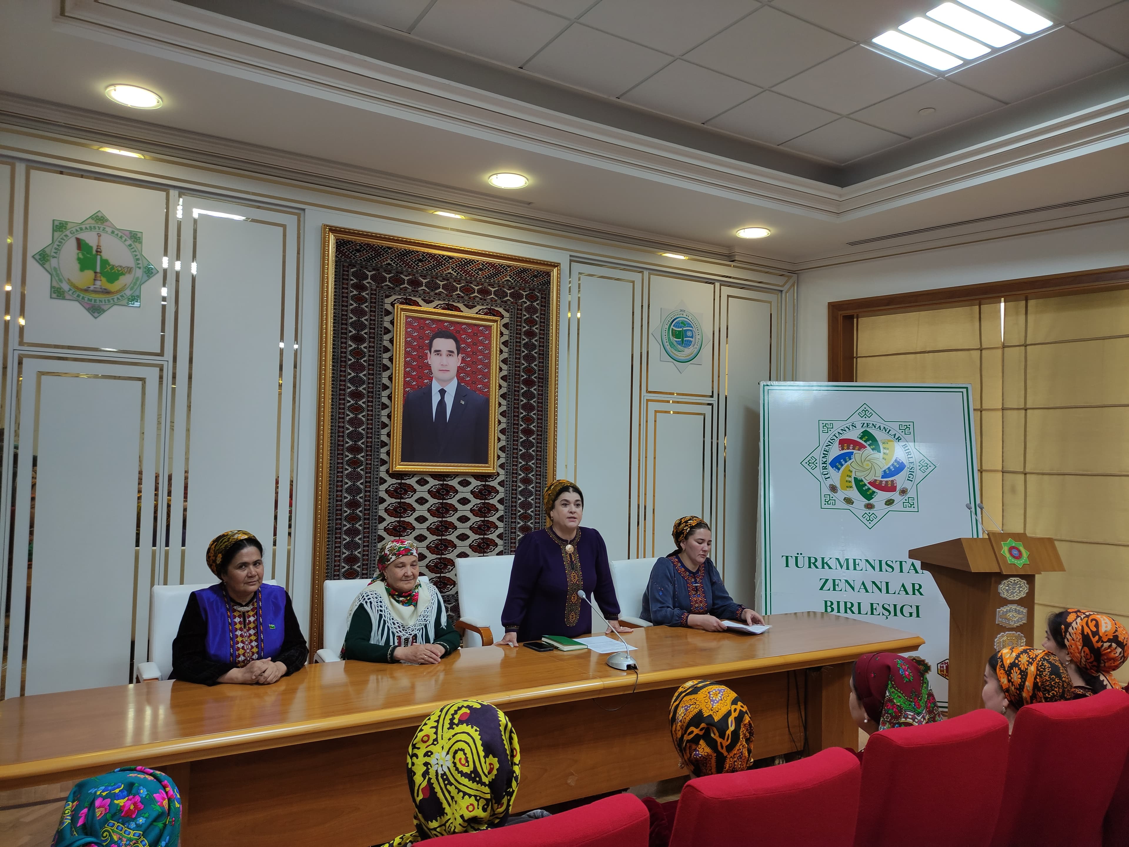 v-agentstve-turkmenaragatnashyk-proshla-konferenciya-posvyashchyonnaya-roli-zhenshchin-v-sohranenii-kulturnogo-naslediya
