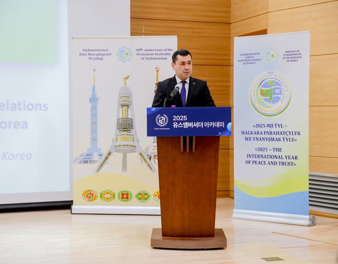 posol-turkmenistana-prochital-lekciyu-v-letnem-lagere-akademii-molodyh-poslov-v-respublike-koreya