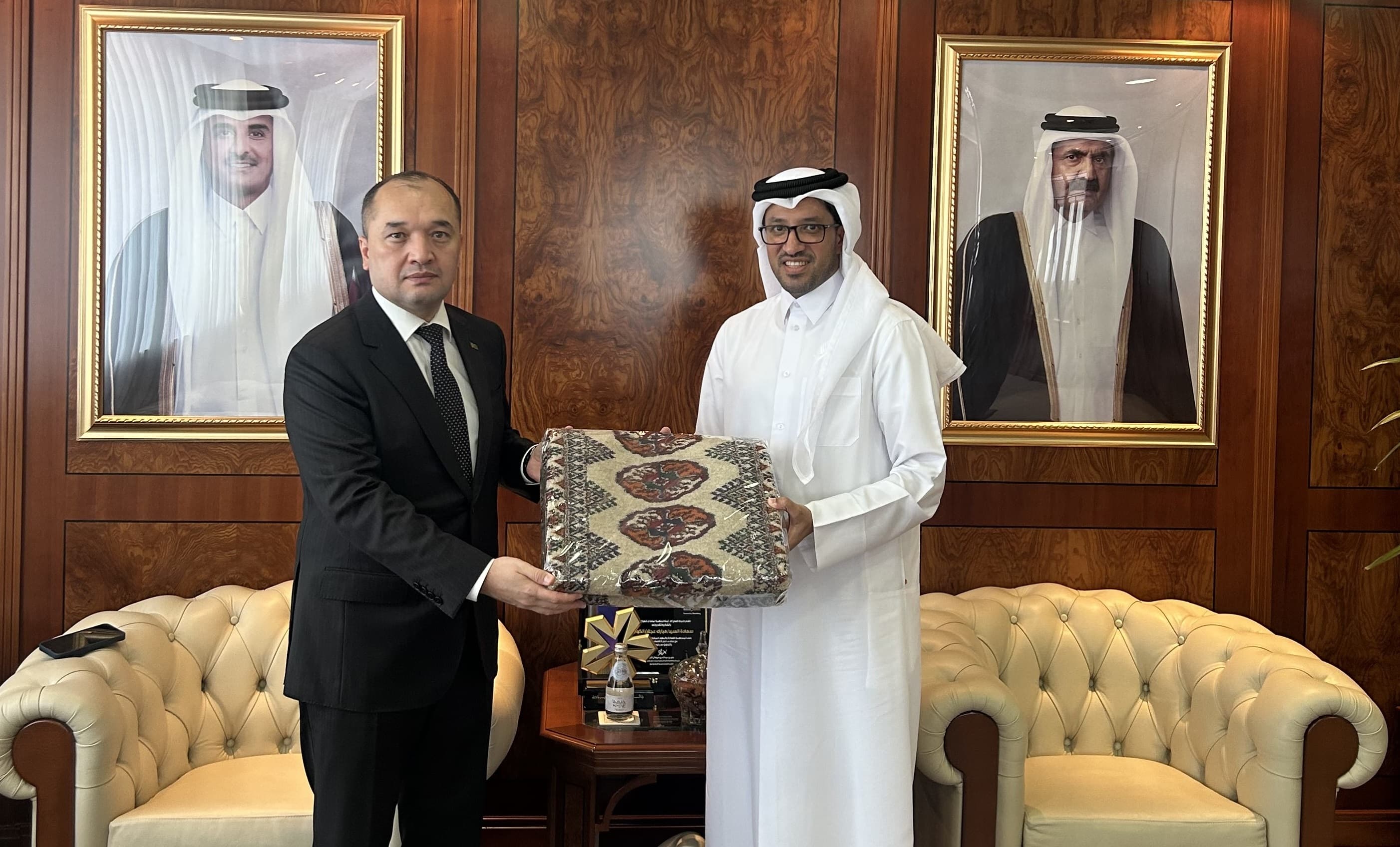 posol-turkmenistana-i-predstavitel-katara-soglasovali-organizaciyu-mezhdunarodnyh-forumov-2025-goda