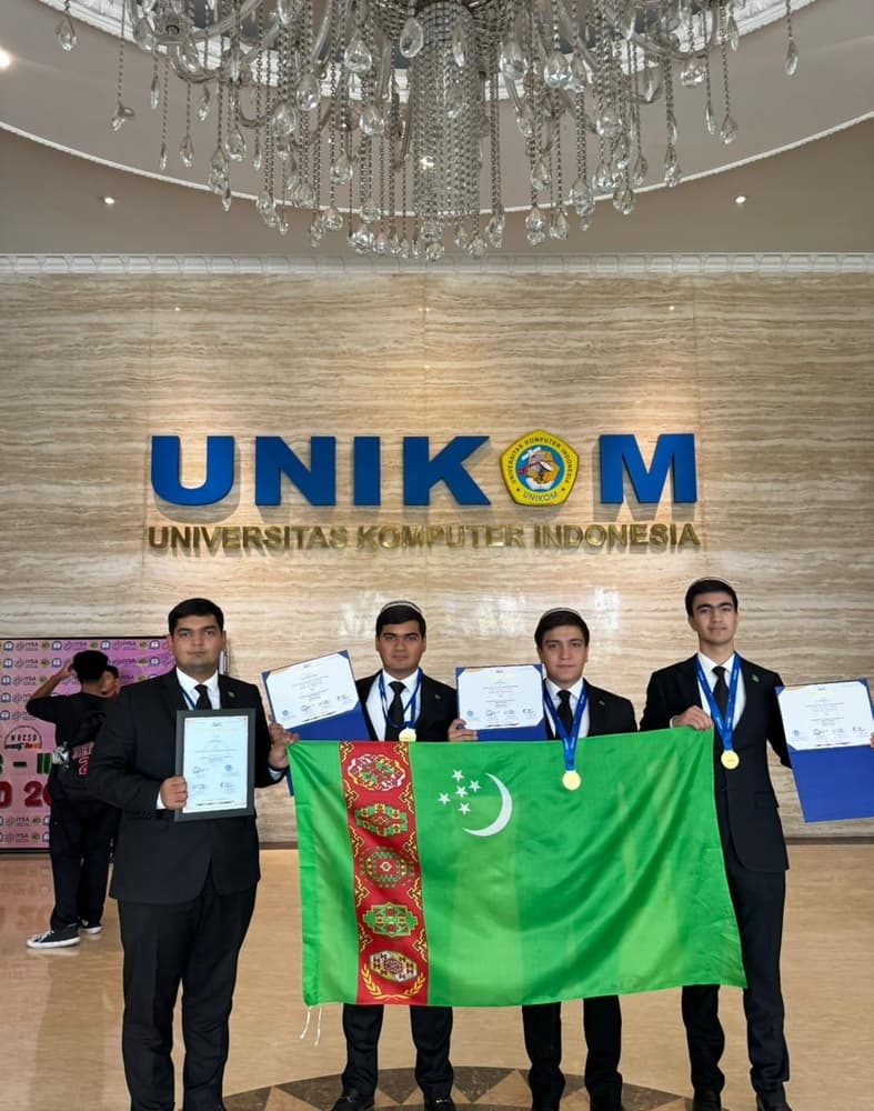 studenty-iz-turkmenistana-zanyali-pervoe-mesto-na-mezhdunarodnom-konkurse-v-indonezii