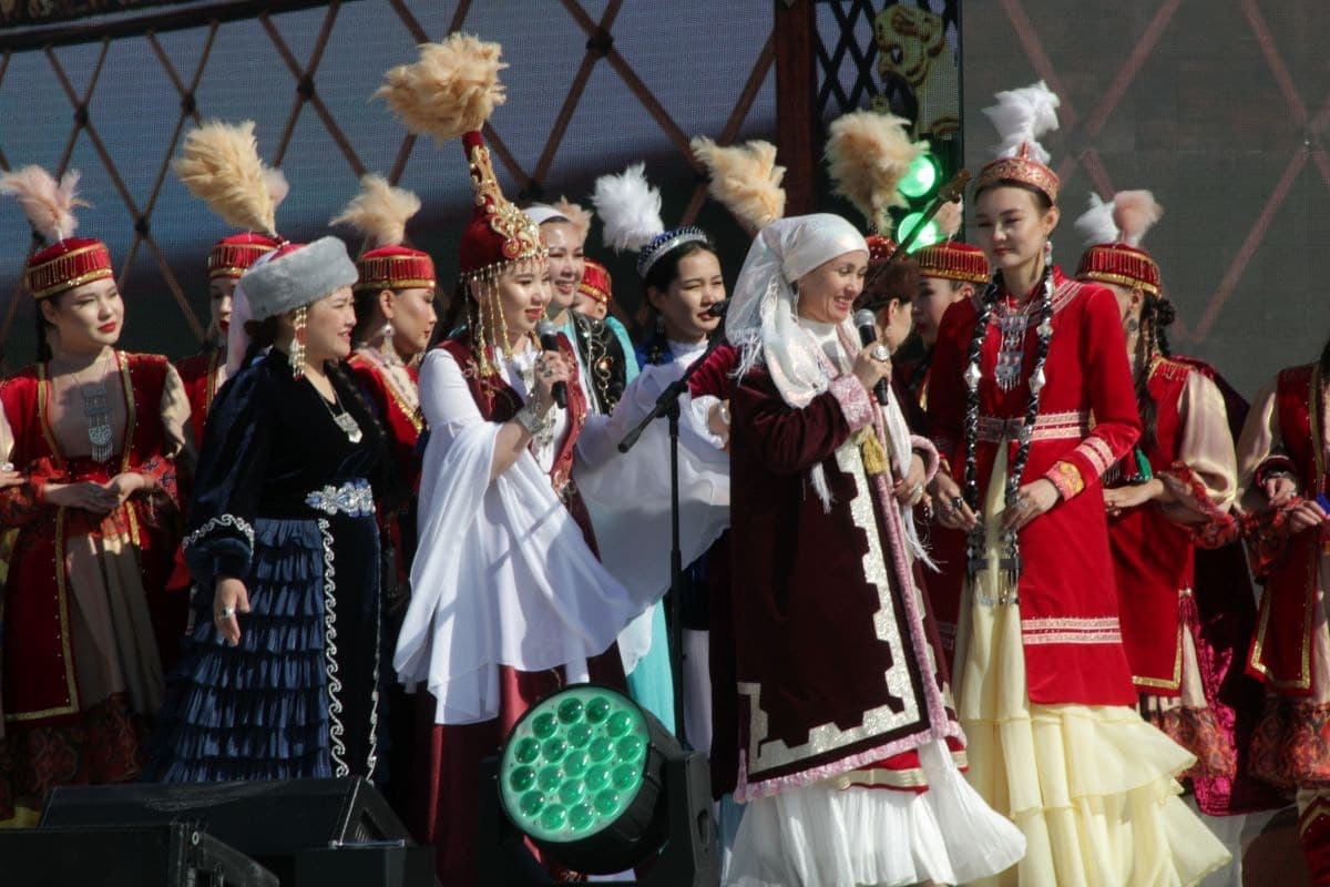 deti-iz-turkmenistana-prinimayut-uchastie-v-mezhdunarodnom-festivale-nerli-ren-v-aktau