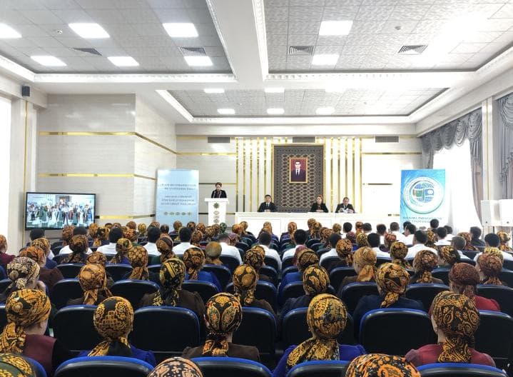 v-gorode-arkadag-sostoyalas-konferenciya-rabotnikov-obrazovaniya