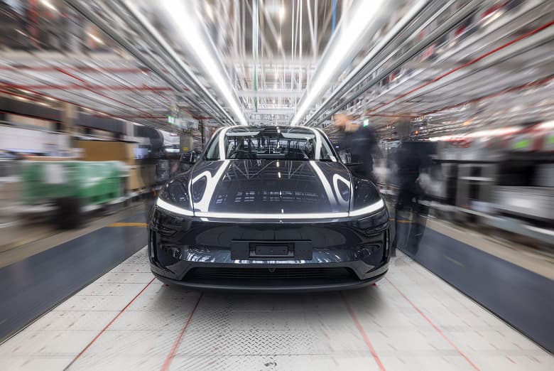 Завод Tesla в Берлине выпустил 100 тысяч обновлённых Model Y