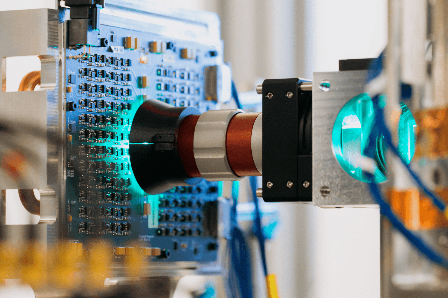 microsoft-and-barclays-have-unveiled-energy-efficient-optical-computer