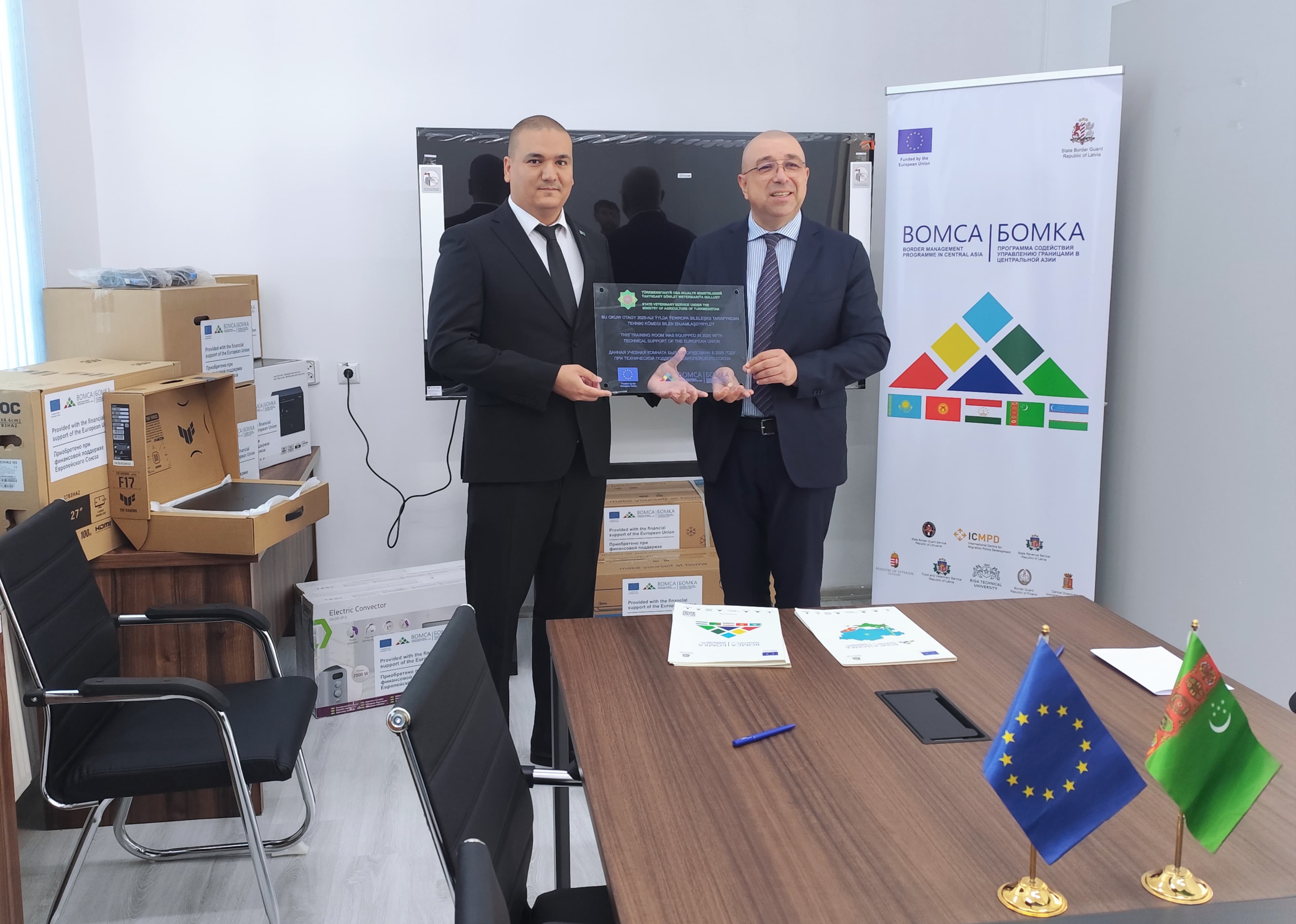 evrosoyuz-peredal-sovremennoe-oborudovanie-dlya-veterinarnogo-kontrolya-granic-turkmenistana