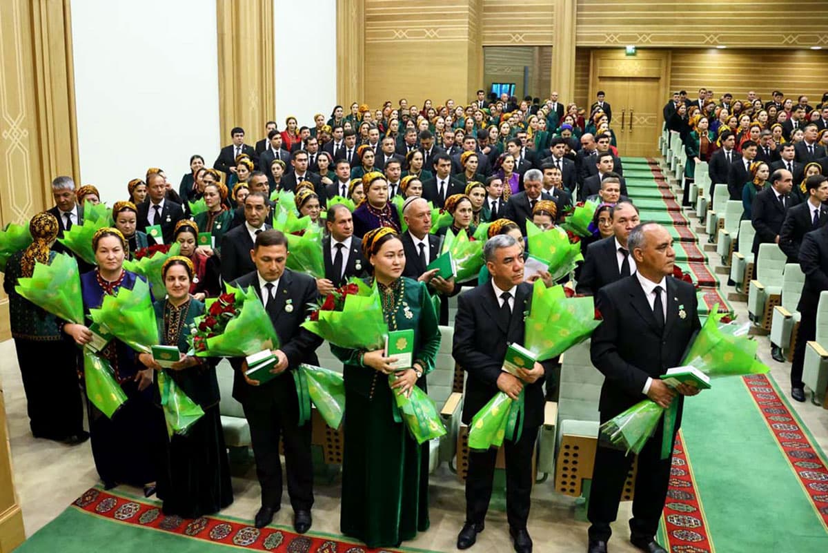 Top Workers and Creative Figures of Turkmenistan Awarded State Honors