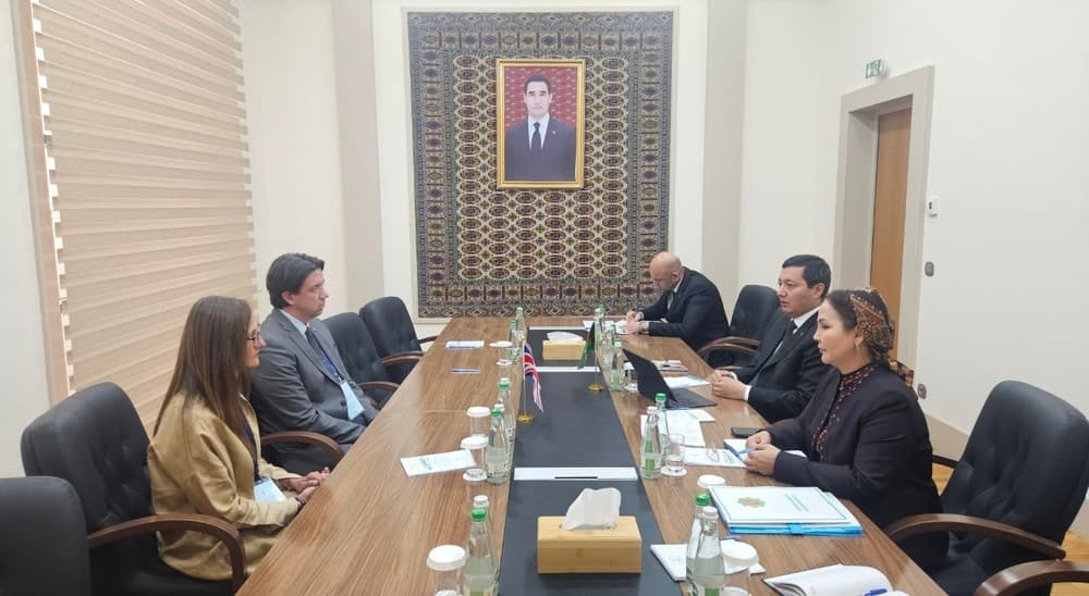 turkmenistan-we-beyik-britaniya-bilim-ulgamynda-strategik-hyzmatdaslygy-gineldyarler