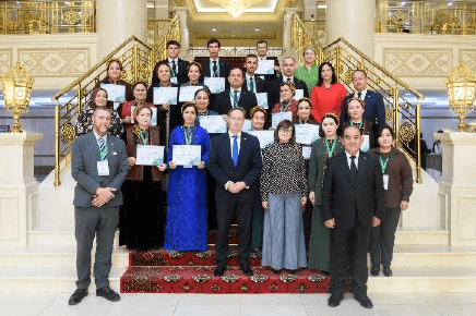 v-ashhabade-obsudili-novye-standarty-podgotovki-uchitelej-anglijskogo-yazyka