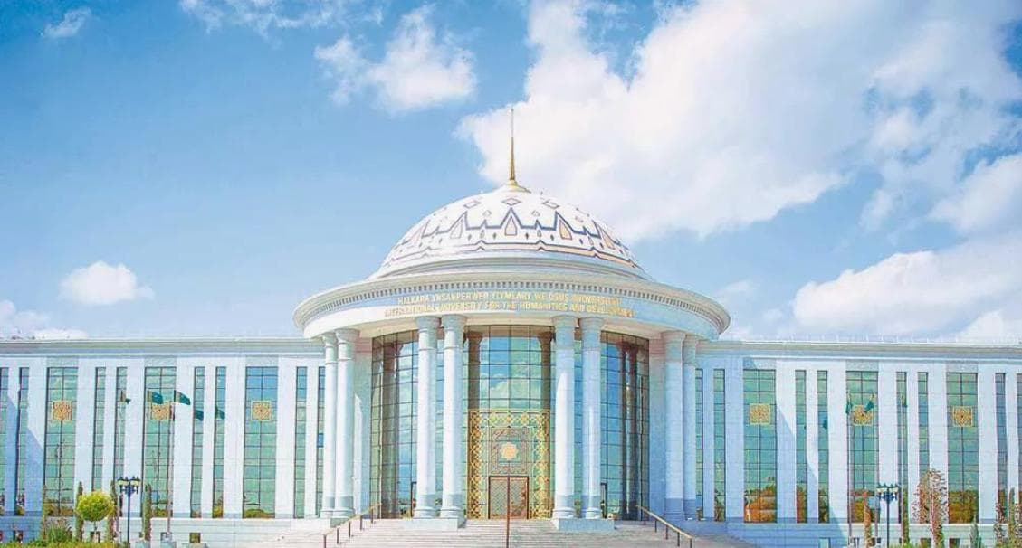 hyyweou-inlis-dilini-owrenmek-boyunca-westminster-uniwersitetinin-sahadatnamasy-berildi