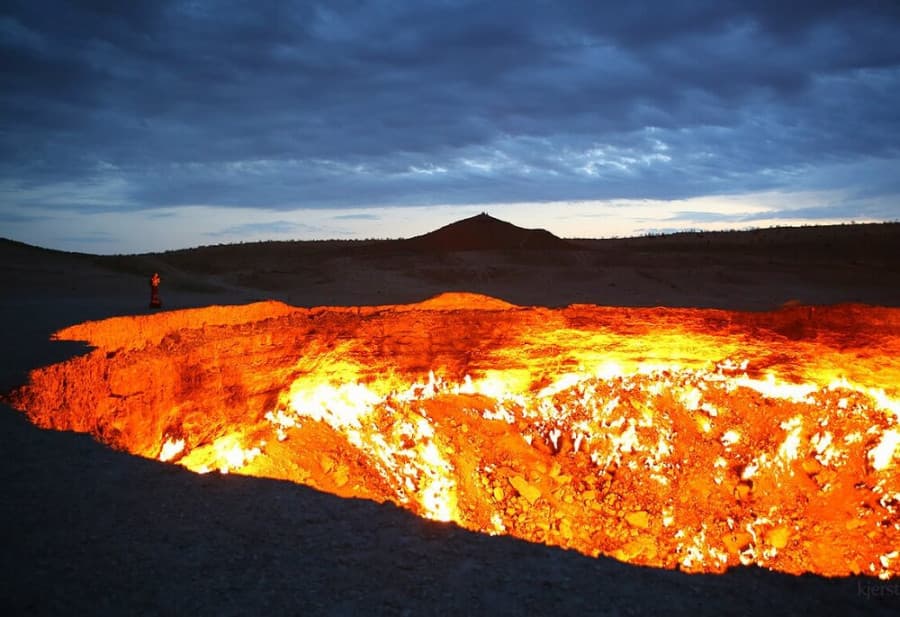 turkmen-scientists-propose-new-method-eliminate-burning-gas-crater-darvaza