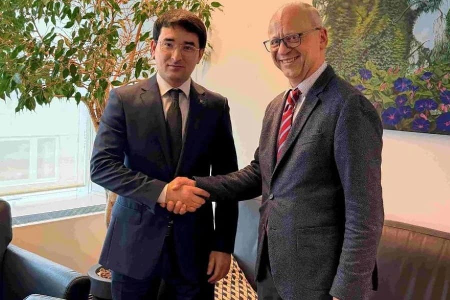 turkmenistan-i-es-ukreplyayut-partnerstvo-v-obrazovanii-i-sfere-vysokih-tehnologij