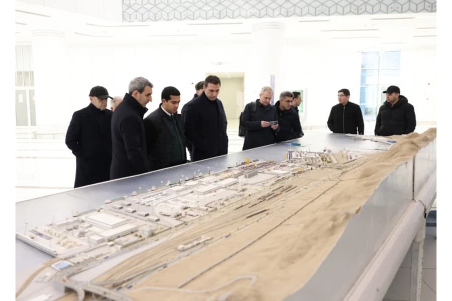 glava-azerbajdzhanskih-zheleznyh-dorog-posetil-port-turkmenbashi