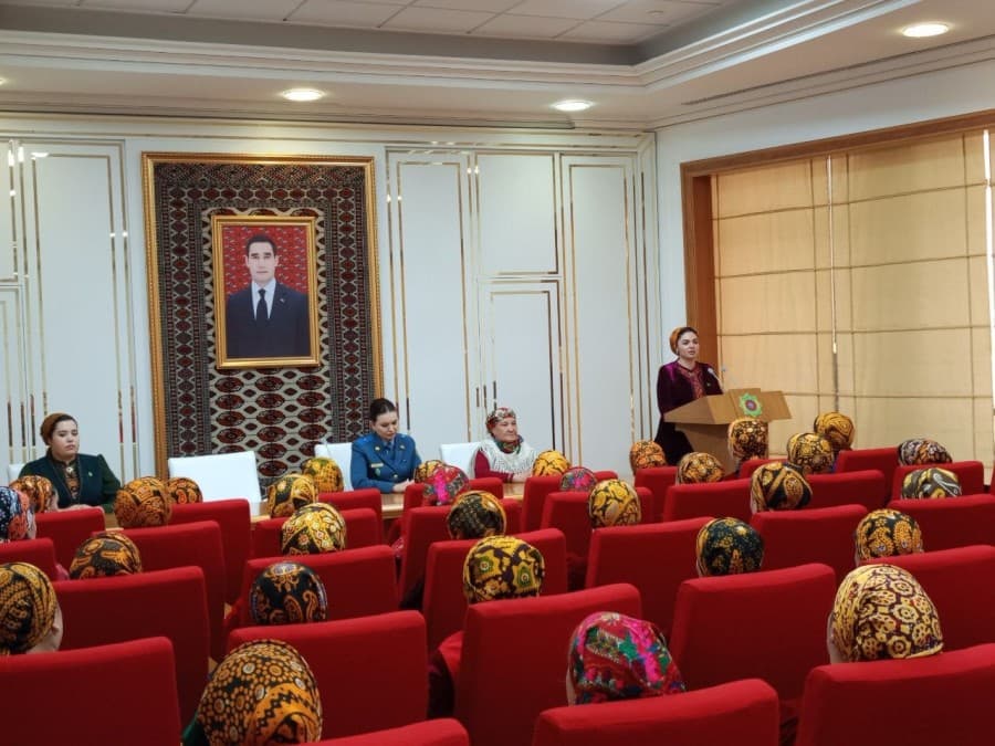 ministry-communications-turkmenistan-discussed-contribution-women-employees-development-sector