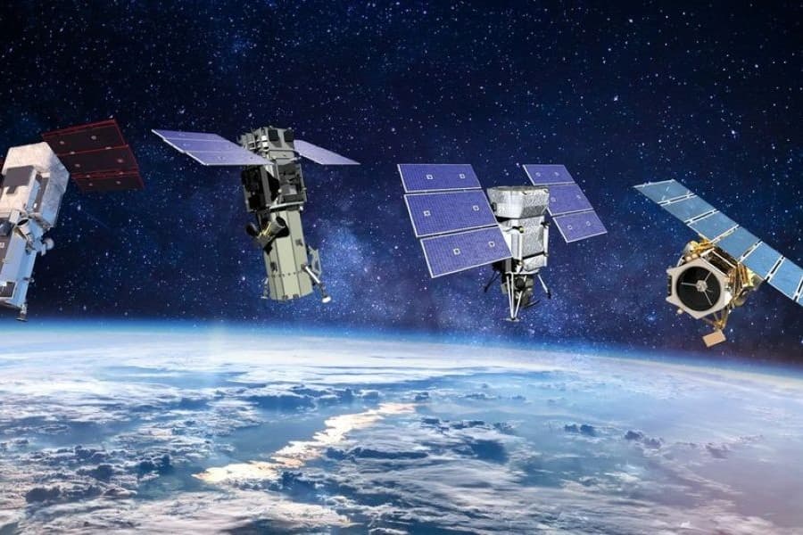 Orbita üçin awtopilot: emeli aň hemralary özbaşdak ýangyç bilen üpjün etmegi we abatlamagy öwreder
