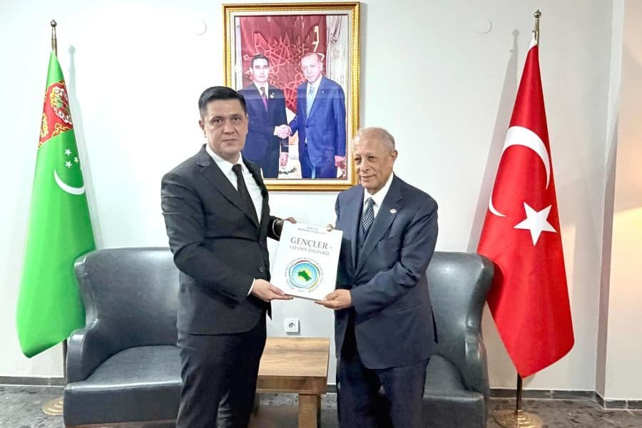 Türkmenistanyň Türkiýe Respublikasyndaky ilçisi we DEİK geňeşiniň başlygy ykdysady hyzmatdaşlygy ösdürmegi ara alyp maslahatlaşdylar