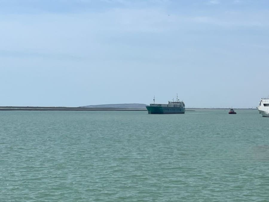 The dry cargo vessel “Gadamly” built in Turkmenistan was welcomed at the Port of Baku
