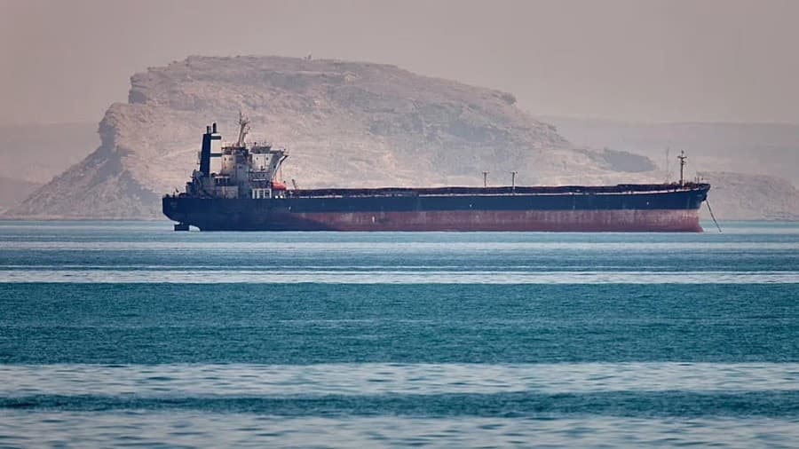 Tähran Ormuz bogazy arkaly gämi gatnawyny dolandyrjak we üstaşyr geçirişler töleglerini ýygnajak resmi edarany döretdi