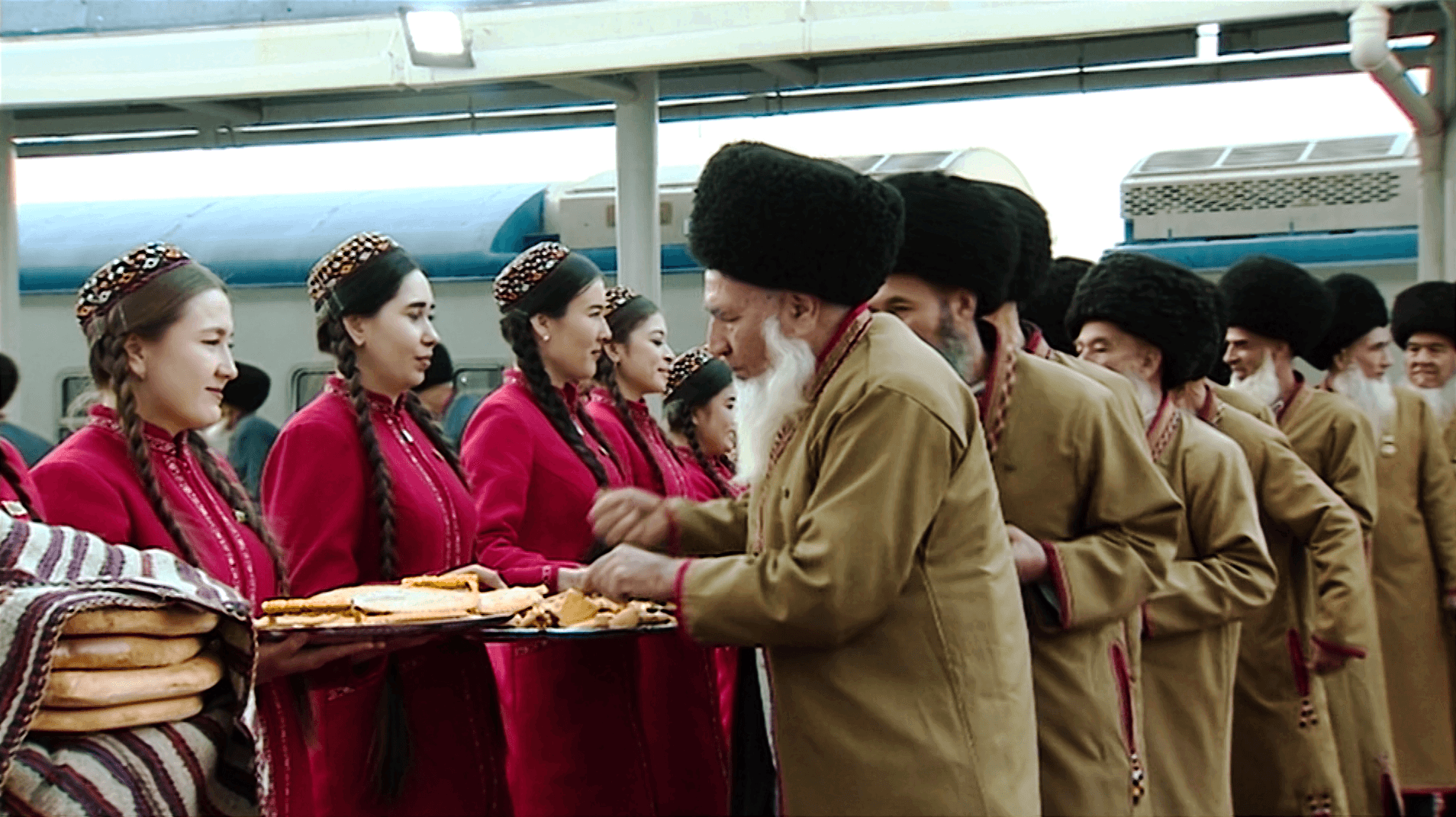 Representatives from the regions of the country were cordially welcomed to the capital to participate in the joint meeting of the Milli Genesh of Turkmenistan and public representatives of the country.