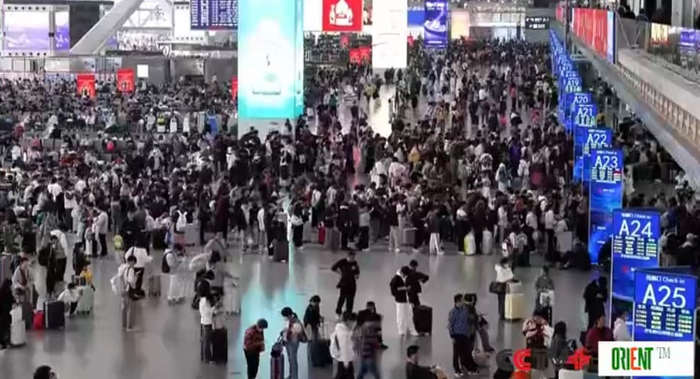 China’s daily passenger trips up nearly 20 pct during New Year holiday