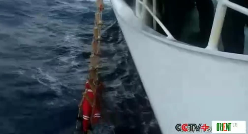 China rescues 17 Filipino sailors in South China Sea shipwreck, 4 still missing