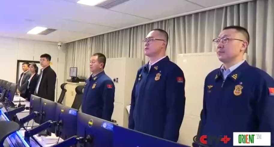 Chinese premier stresses safety in key sectors, services for Spring Festival travel rush