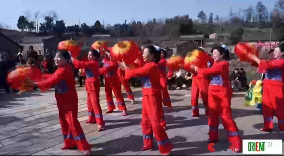 Traditional village tourism thrives during Spring Festival holiday