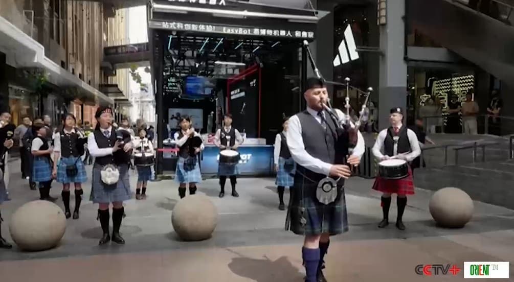 Shanghai No. 1 Department Store: Bagpipes, Robots and Celtic Dances. How the Oldest Mall Became a Cultural Hub
