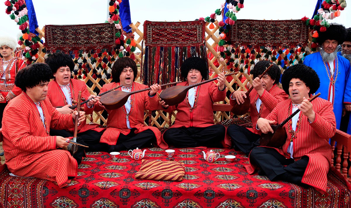 Национальное культурное наследие это. Бахши Туркменистана. Дутар Туркмения. Dutar Туркменистана. Нематериальное наследие.