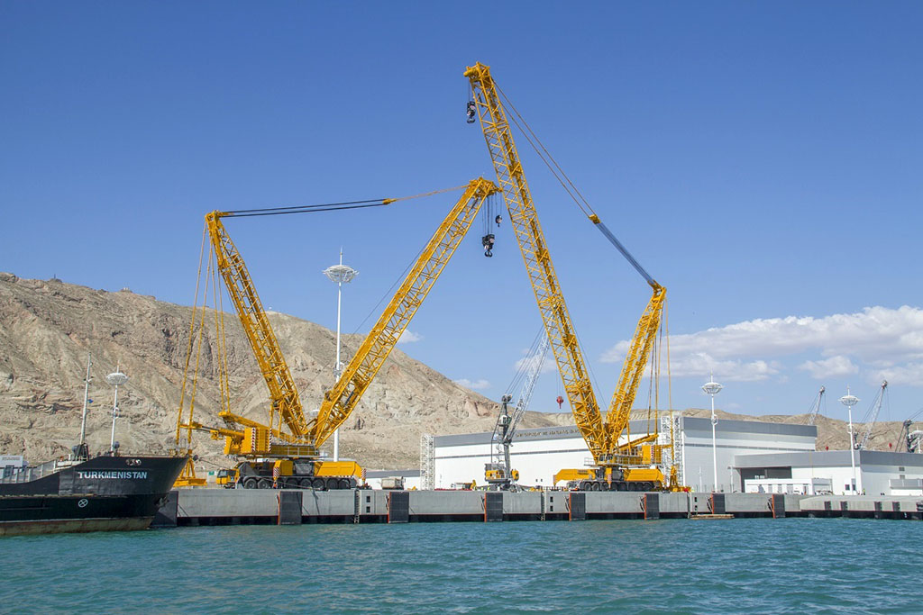 The President of Turkmenistan visited the port of Turkmenbashi