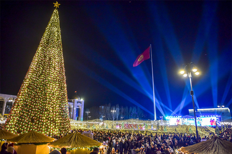 8 Kazakhstan new year tree.jpg