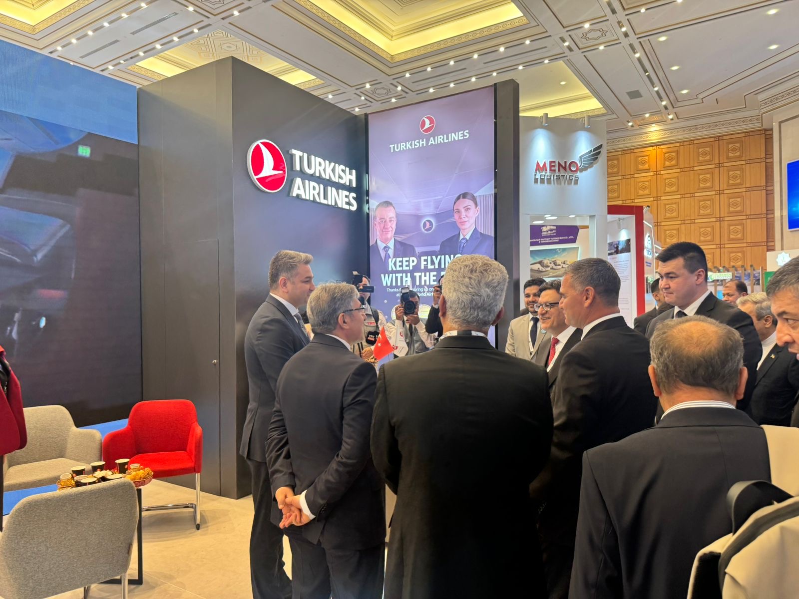 Turkish Airlines — в центре внимания посетителей на выставке ITTC-2025 в Ашхабаде.jpg