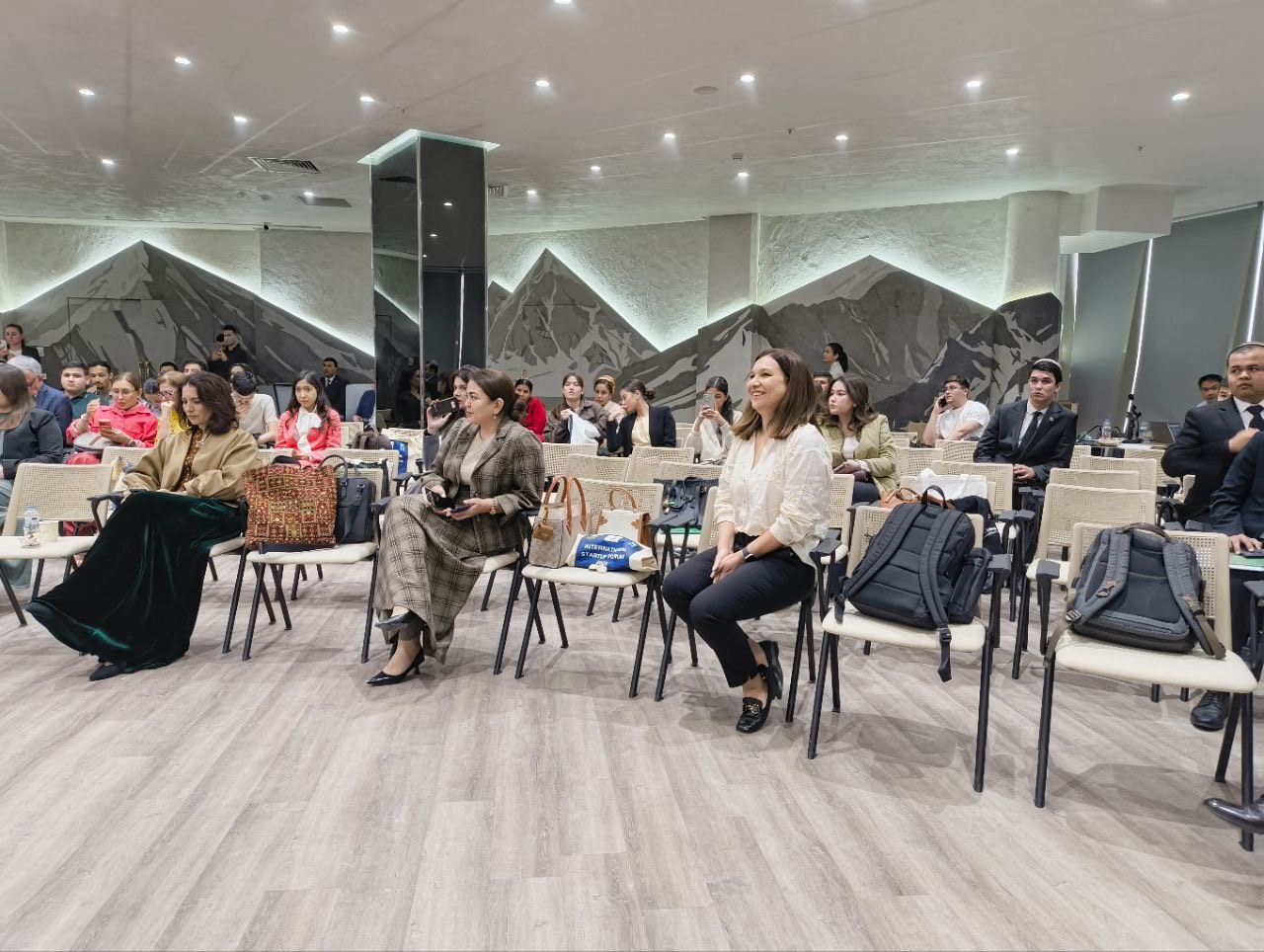 ПРООН и Министерство связи Туркменистана провели Международный стартап-форум 2025 в Ашхабаде.jpg