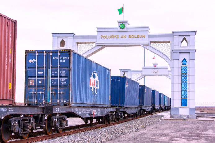  According to the schedule: Turkmenistan has launched a regular container train for transit