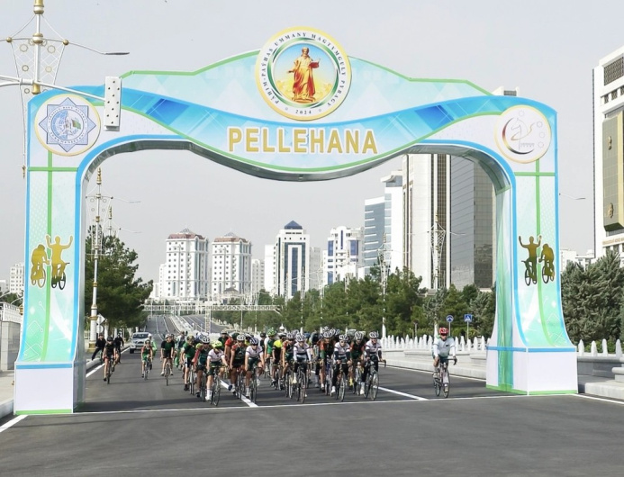  Participants of the Mary-Tejen-Ashgabat cycling marathon finished in Ashgabat