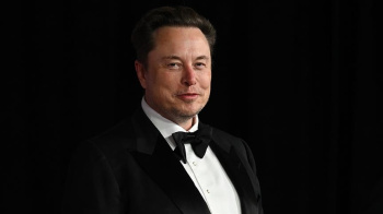 Elon Musk wants to buy Liverpool