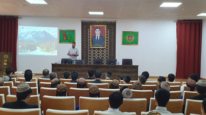  Training on cybersecurity took place at the polytechnic secondary vocational school of the «Turkmenaragatnashyk» agency
