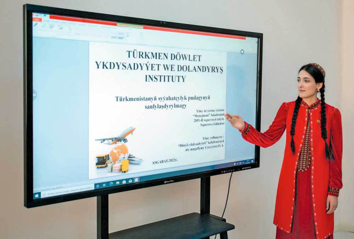  Türkmen döwlet ykdysadyýet we dolandyryş institutynyň talyby «Ýylyň talyby» boldy