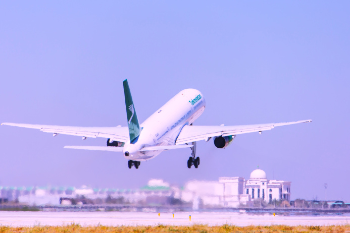  Авиакомпания «Туркменистан» вводит скидки на авиабилеты до конца марта по 4 направлениям