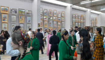 Art sold out in Ashgabat: a vernissage from young artists in a new dimension