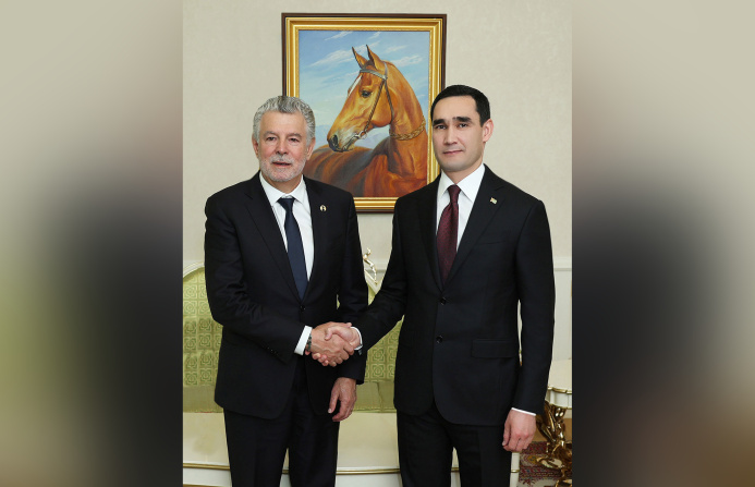  Президент Туркменистана принял советника Князя Монако